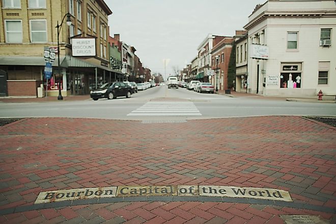 Bardstown, KY: Bourbon capital of the world sign and downtown