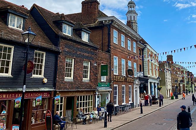 Rochester High Street. Image credit: Bryan Dearsley