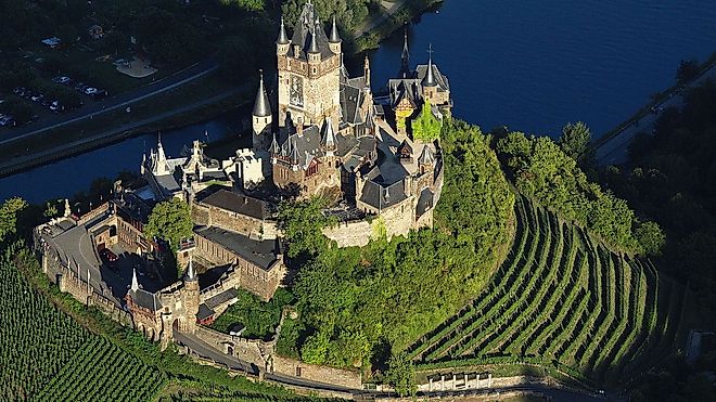 The spectacular Reichsburg Cochem castle in Germany. Image credit: Wolkenkratzer/Wikimedia.org