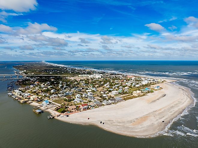 Aerial photo of Vilano Beach in St. Augustine, Florida, with highway A1A crossing the Tolomato River.