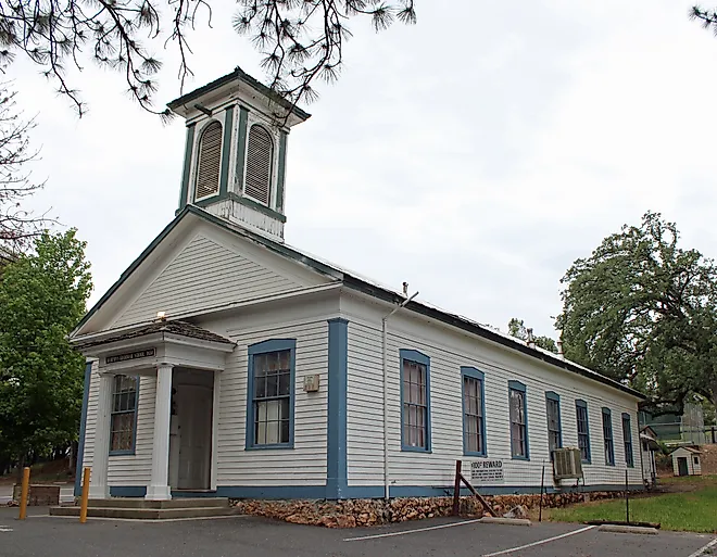 Historic School, Murphys, California. Editorial Photo Credit: Jeffrey Beall, CC BY 3.0 via Wikimedia Commons.