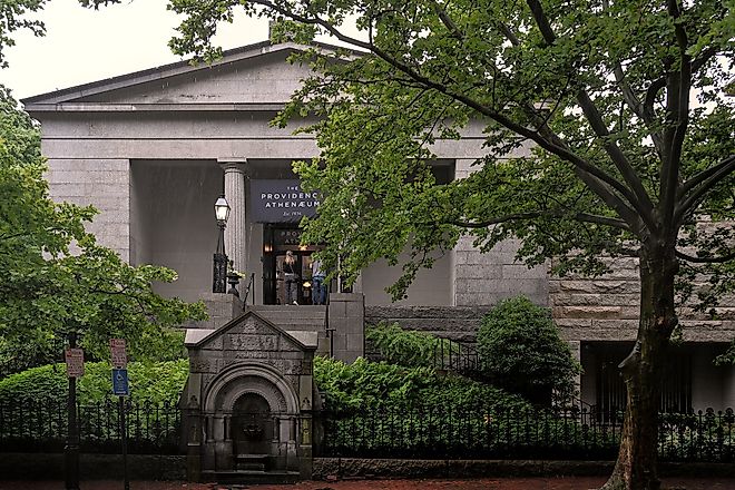 The Providence Atheneum, a private library in Providence, RI, with an institutional history dating back to the 18th century. Schwerdf, CC BY 4.0, via Wikimedia Commons