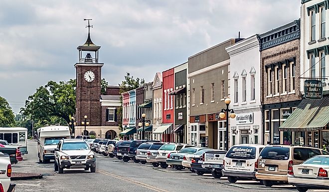 Front Street with shops and the old clock tower in Georgetown, South Carolina. Image credit Andrew F. Kazmierski via Shutterstock