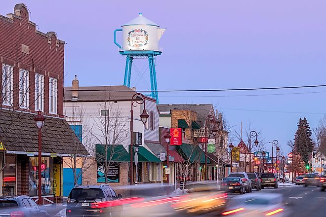 Main Street in Lindstrom, Minnesota. Image credit: Sam Wagner / Shutterstock.com.