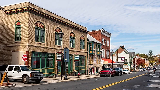 Carlisle Street in downtown Gettysburg, Pennsylvania. Image credit woodsnorthphoto via Shutterstock