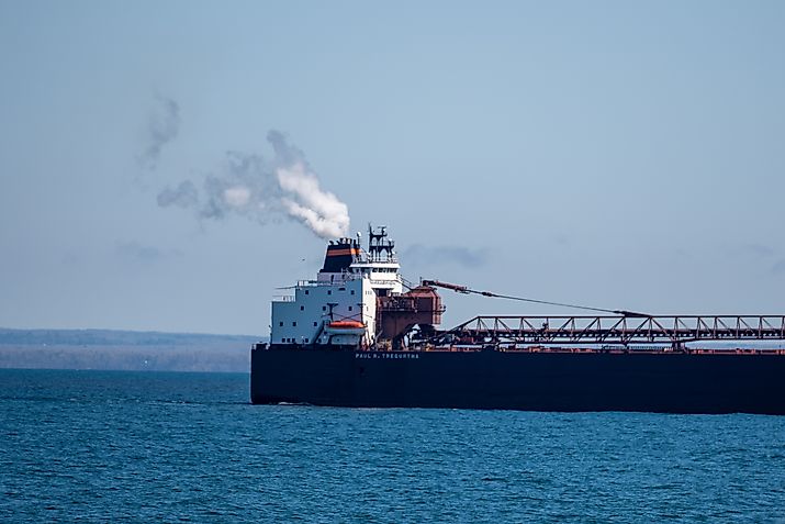 Stern of the Paul R Tregurtha, Editorial credit: Edgar Lee Espe / Shutterstock.com