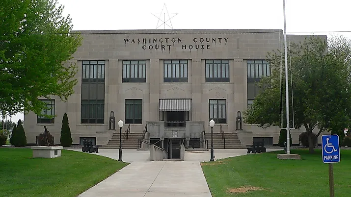 Washington County Courthouse in Washington