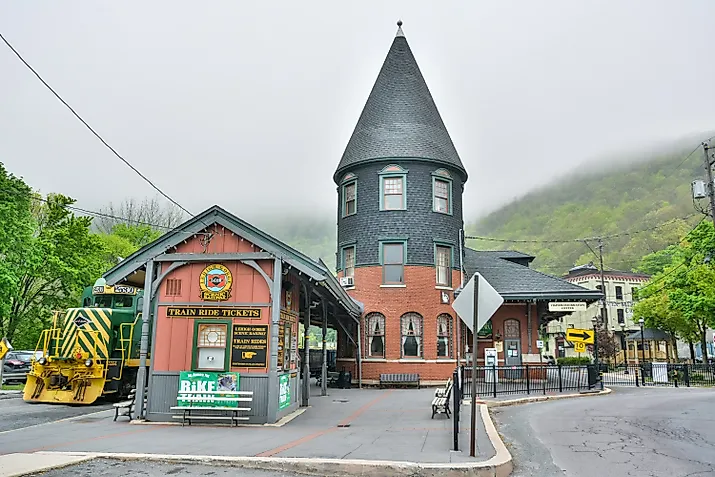 Jim Thorpe, Pennsylvania. Editorial Photo Credit: Alizada Studios via Shutterstock.