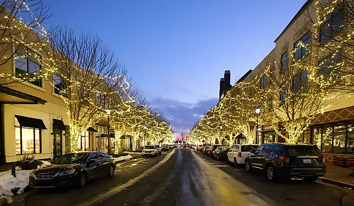 Holiday Christmas LIghts and Ice Skating at Park Place Near Town Center Plaza