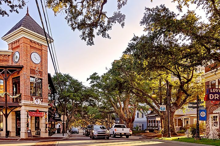 Shops line Washington Avenue in Ocean Springs, Mississippi. Editorial credit: Carmen K. Sisson / Shutterstock.com