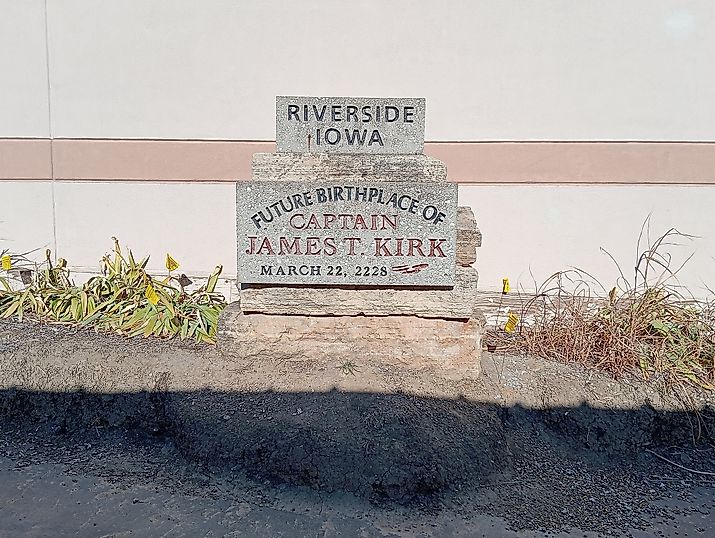 Riverside, Iowa. By YukioSanjo - Own work, CC BY-SA 4.0, https://commons.wikimedia.org/w/index.php?curid=156088683