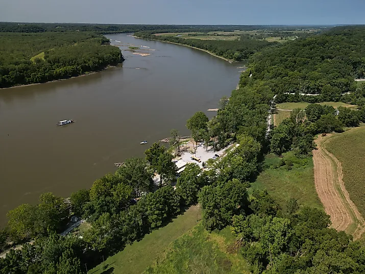 Coopers landing on Missouri River, the muddiest in the United States. Credit: LordLukhan/ Shutterstock.com