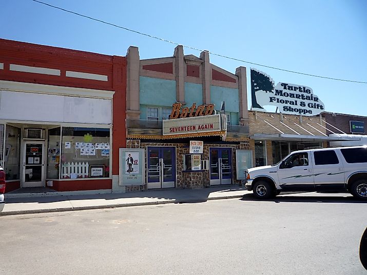  Downtown Bottineau. The "Botno" theater name reflects the local pronunciation of Bottineau. Editorial credit: Bobak Ha'Eri via Wikipedia