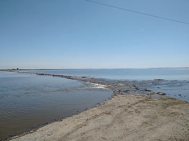 Tulare Lake Returned in the Central Valley. 