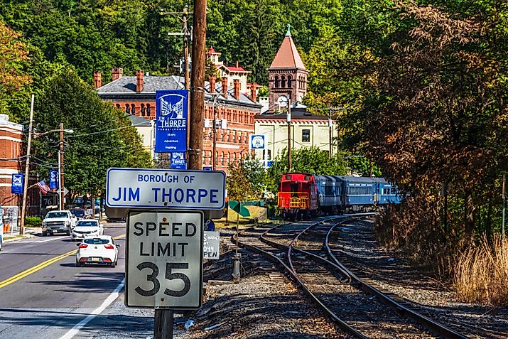 Railroad tracks along Route 209 lead into Scenic Jim Thorpe in Pennsylvania, via Andrew F. Kazmierski / Shutterstock.com