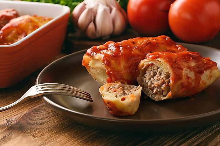 Gołąbki gołąbki (cabbage leaves wrapped around minced meat and rice)