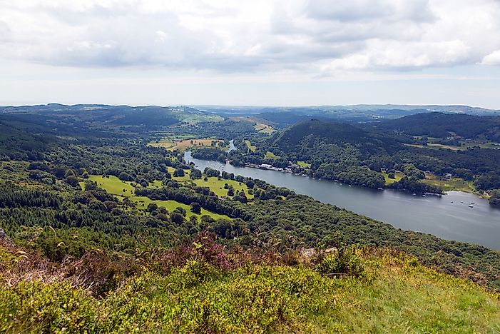 What Is a Ribbon Lake?