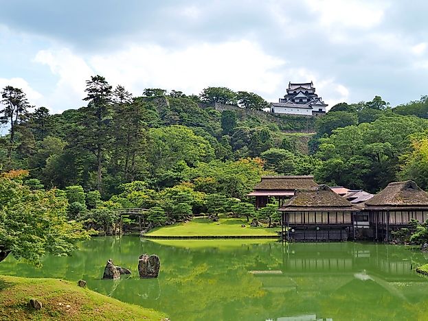 Genkyuen Garden below Hikone Castle.