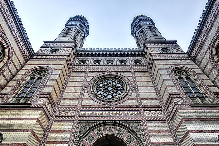 The Largest Synagogues in the World
