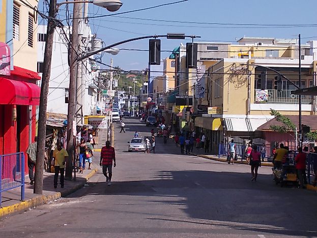 VueltaALaPatria - Venezuela crisis economica - Página 12 Street-in-montigo-bay-jamaica-photo-d-ramey-logan