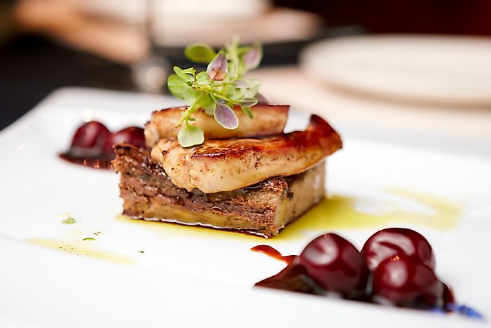 Foie gras carefully presented. Foie gras carefully presented.
