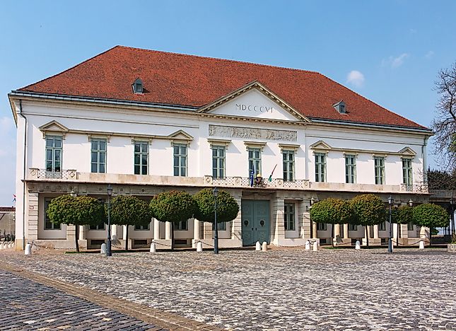 Where Does The President Of Hungary Live?