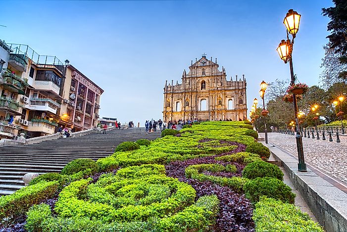 What Languages Are Spoken In Macao?