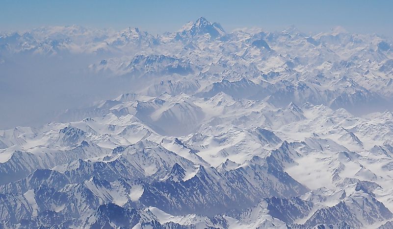 Which Two Countries Are Connected By The Karakoram Pass?