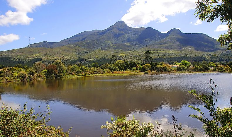 Where Are the Outeniqua Mountains Located?