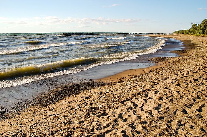 Which States Border Lake Erie?