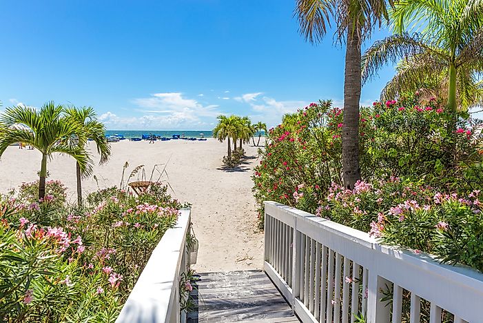 The beach leading to the gorgeous beachfront of St. Petersburg, Florida. The beach leading to the gorgeous beachfront of St. Petersburg, Florida.