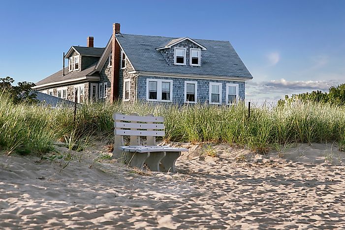 A typical beach cottage like the ones found in Maine. A typical beach cottage like the ones found in Maine.