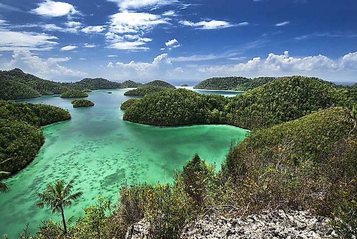 Islands That Are Shared By More Than One Country