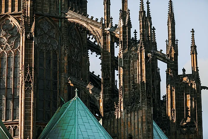 Examples and Characteristics of Gothic Architecture - WorldAtlas.com : The amazing photo showing a stunning scenery. The tones are just vibrant and blend ideally. Its arrangement looks great, and the details are also very sharp.