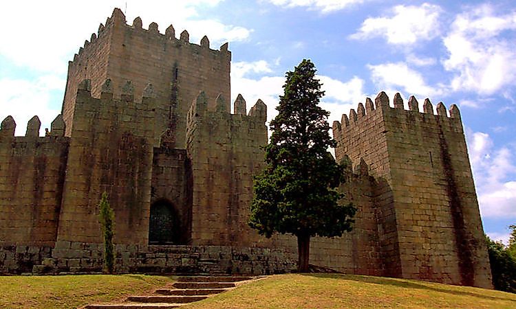 #3 Castle of Guimarães, 10th century -