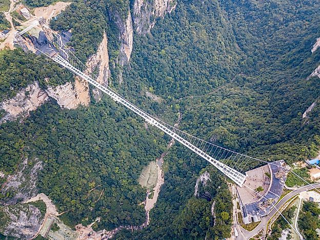 Cầu đáy kính cao nhất thế giới ở đâu?