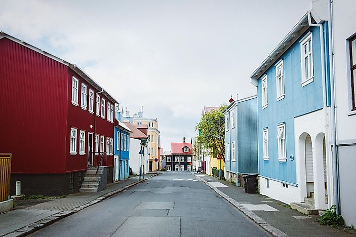 #6 Iceland - 339,747