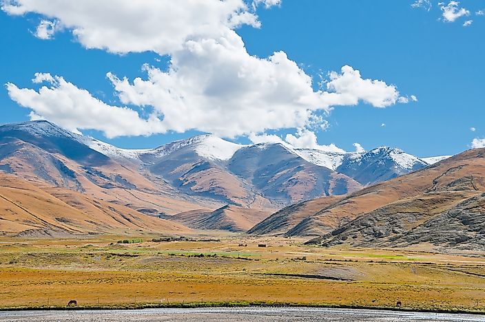 Where is the Largest Plateau in the World?