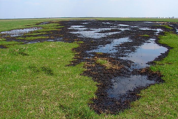 what are the major sources of groundwater contamination