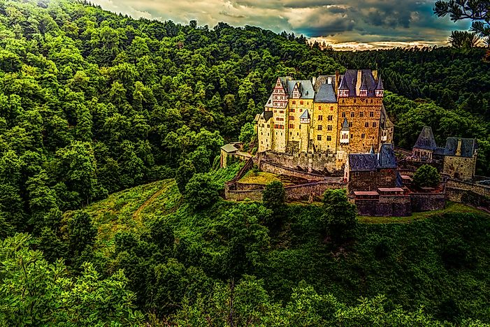 Eltz Castle in Rhieland-Palatinate, Germany. Eltz Castle in Rhieland-Palatinate, Germany.