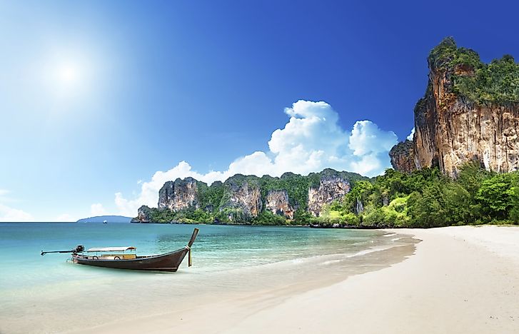 Countries With The Largest Number Of Beachfront Hotels