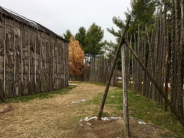 The Huron - Native American Cultures
