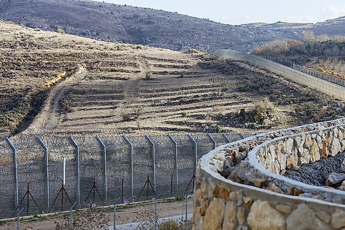 Which Countries Border Syria?