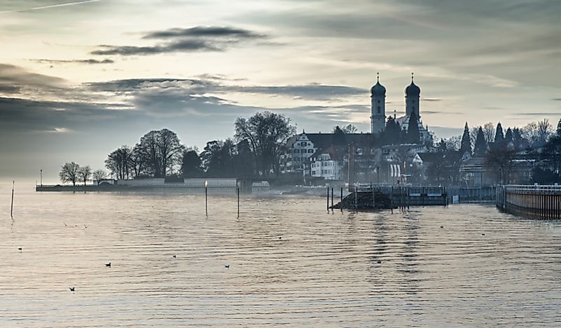 Which Countries Share Lake Constance?