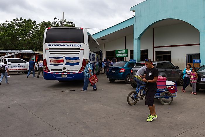 Which Countries Border Nicaragua?