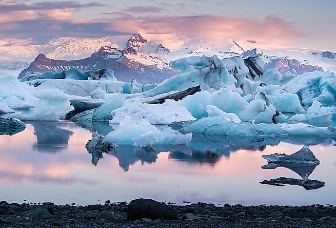 Jökulsárlón glacier lagoon, Iceland. Jökulsárlón glacier lagoon, Iceland.