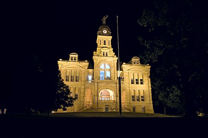 #10 Blue Earth County Courthouse - Mankato, Minnesota