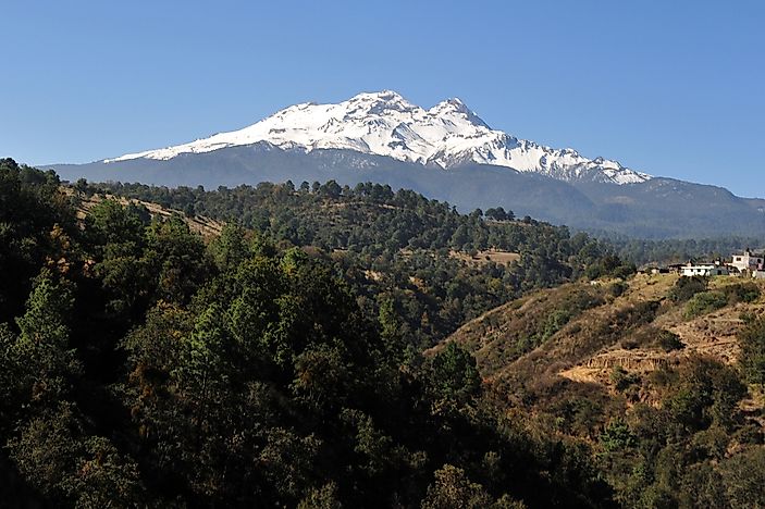 #8 Iztaccíhuatl