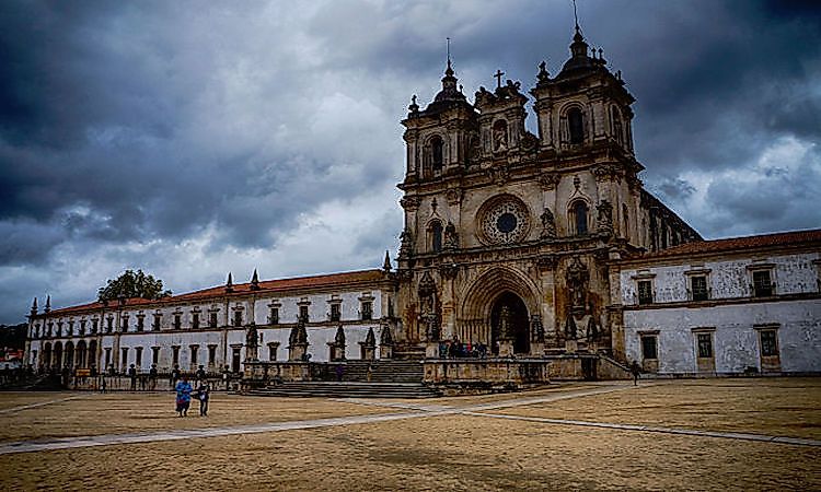 #5 Alcobaça Monastery, 1153 -