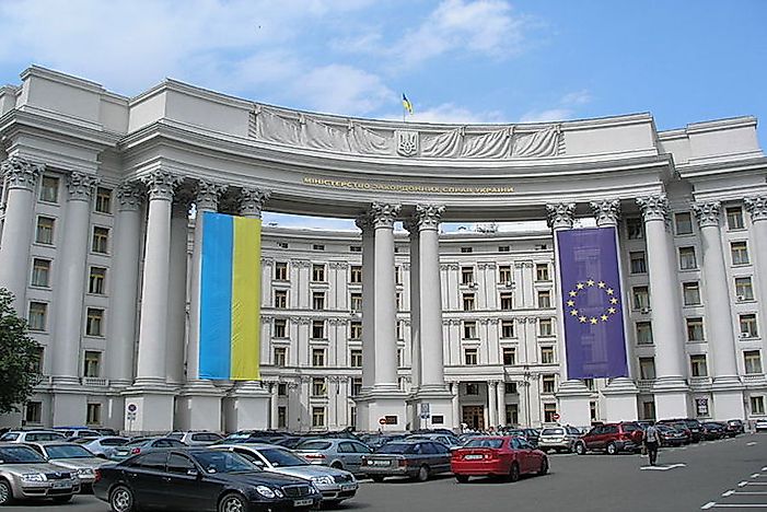 What Type Of Government Does Ukraine Have?